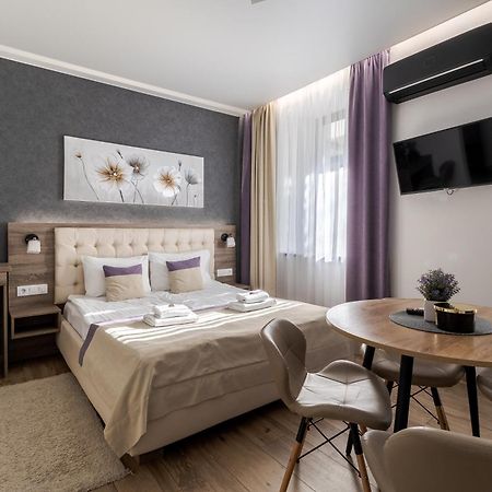 Demar Apart Violet Lviv Kültér fotó